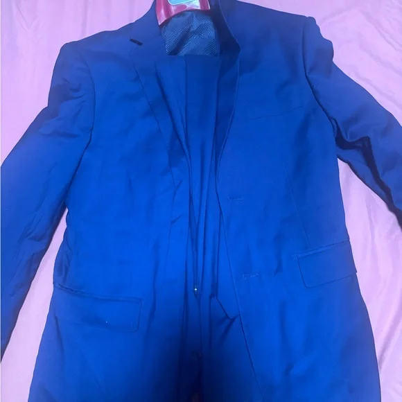 Elegant Navy Men's Suit From Modern Man
